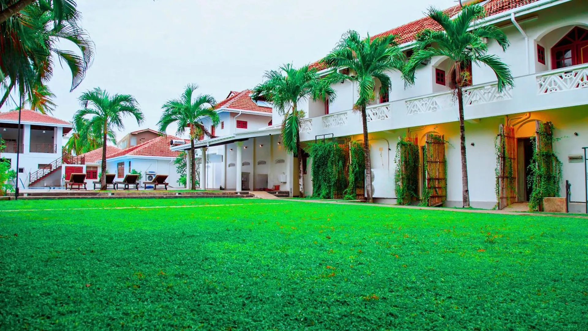Paradise Holiday Village Νεγκόμπο 3*,